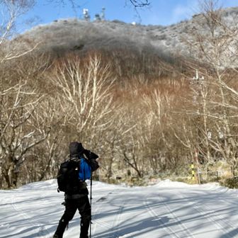 霧氷あるよ～❄️

🅿️では－11℃🌡😱
風が吹かなければ寒いけど、吹かなければ体感はそこまで寒くなくてよかった☺️