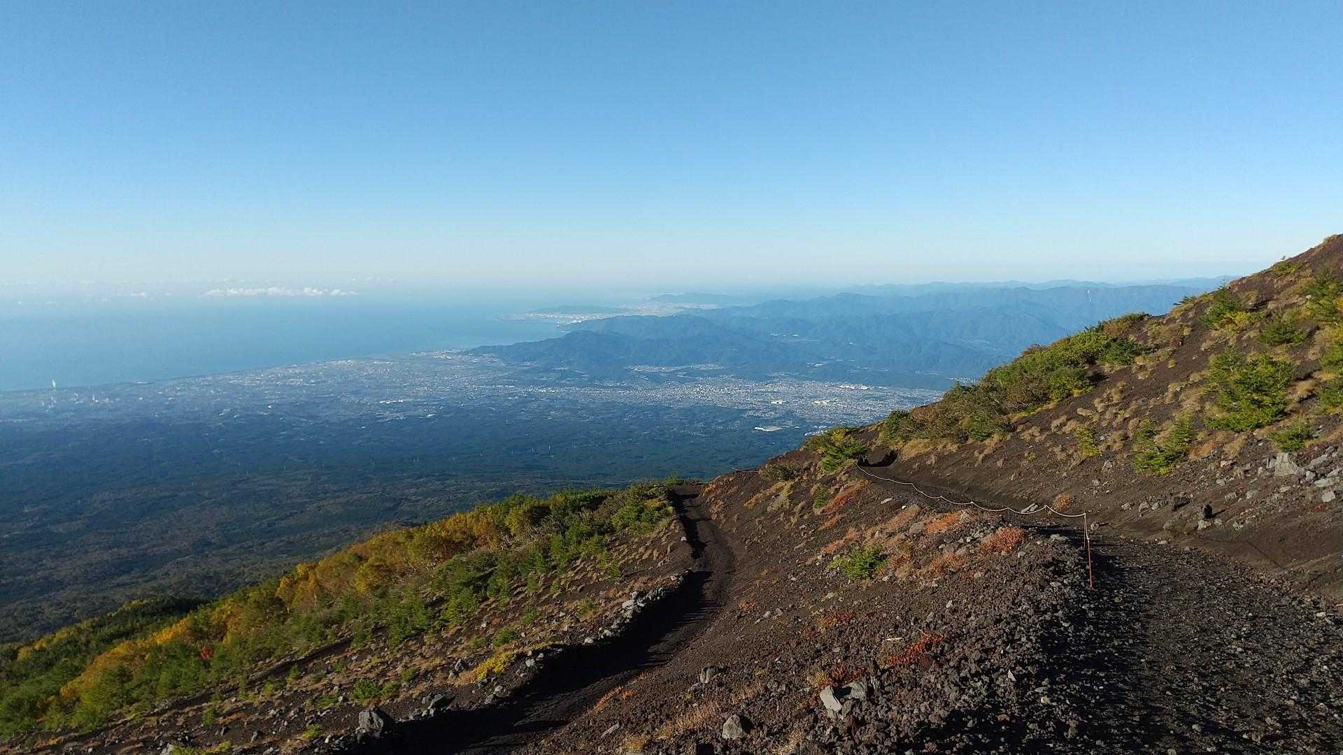 振り返れば富士市や清水市富士宮市方面😀 かな？