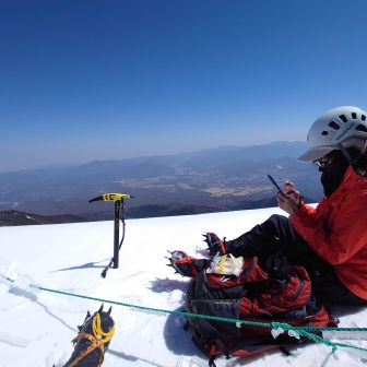 誕生日に息子達からプレゼントされたピッケルだそうです。
結果、母の寿命を縮める事にならないようサポートします😁
