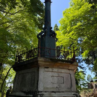 看板読んだけど明治時代に建てられたしか分からなかった...