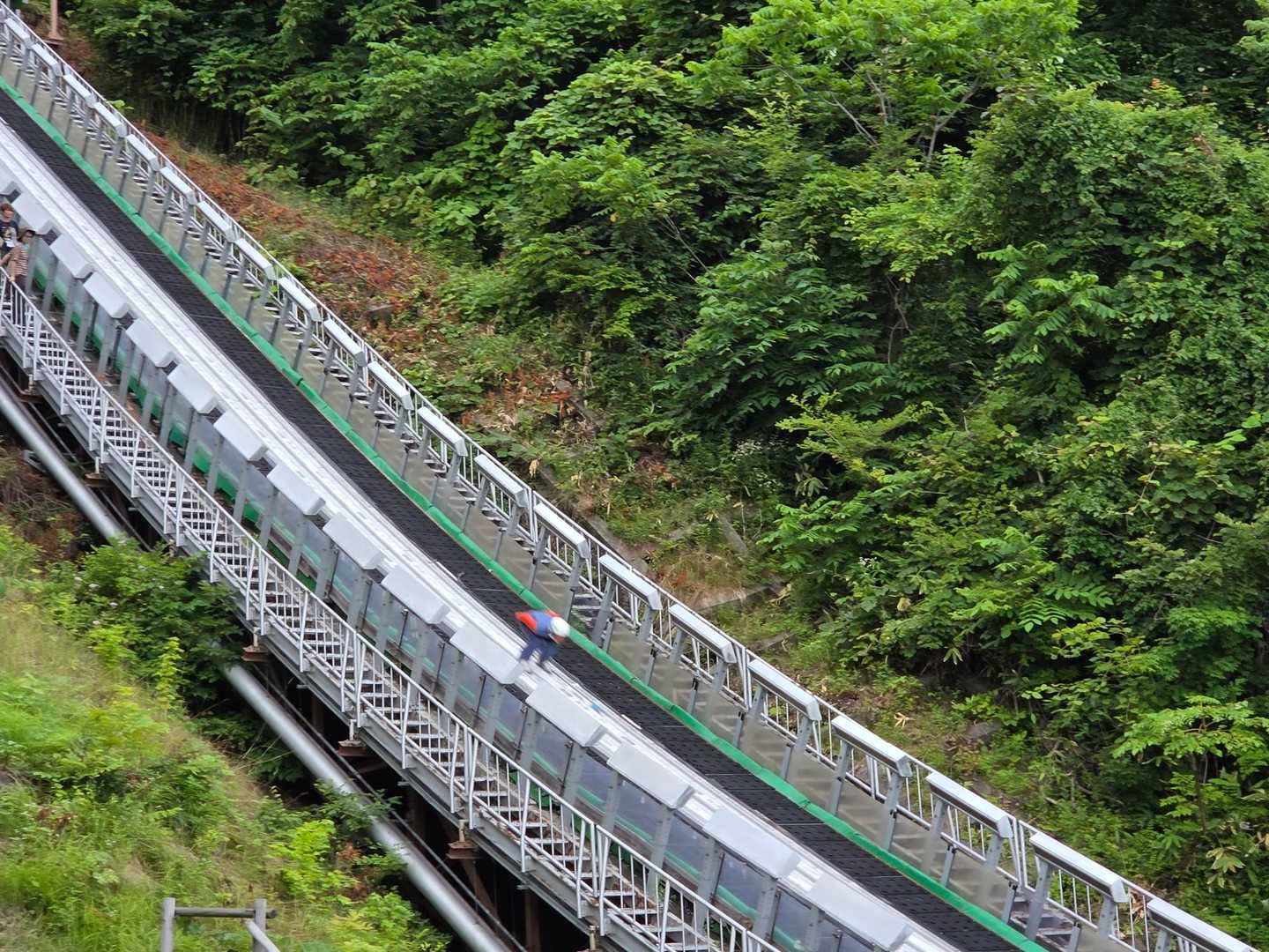 ジャンプしてる人がいる！⛷️