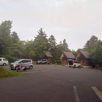 利尻北麓野営場駐車場。
