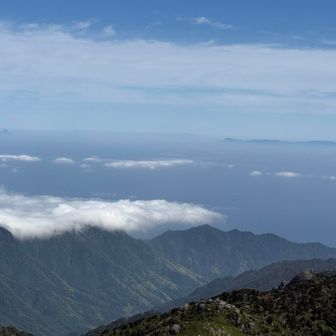 左に2月に登った開聞岳
