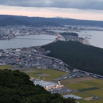 唐津城方面　明かりがチラホラ見え始めました✨