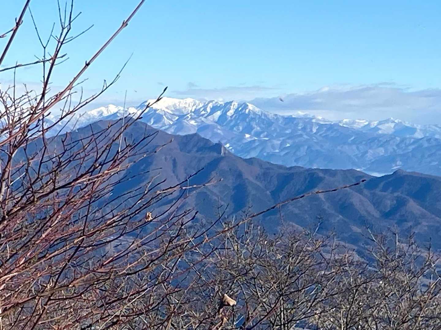 前に登った武尊山と子持山がよく見えた〜🏔️