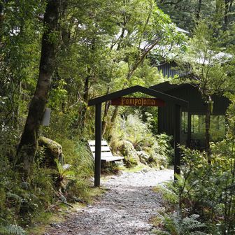 ポンポローナロッジ