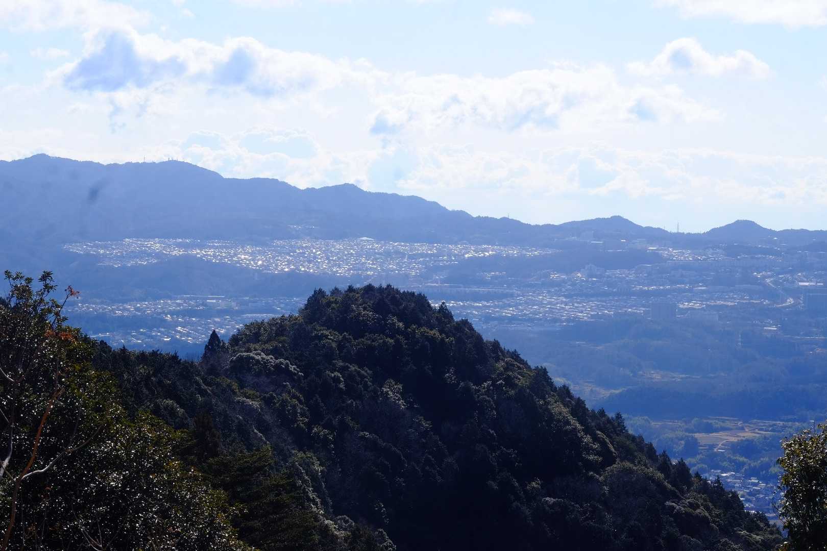 六甲の山並。