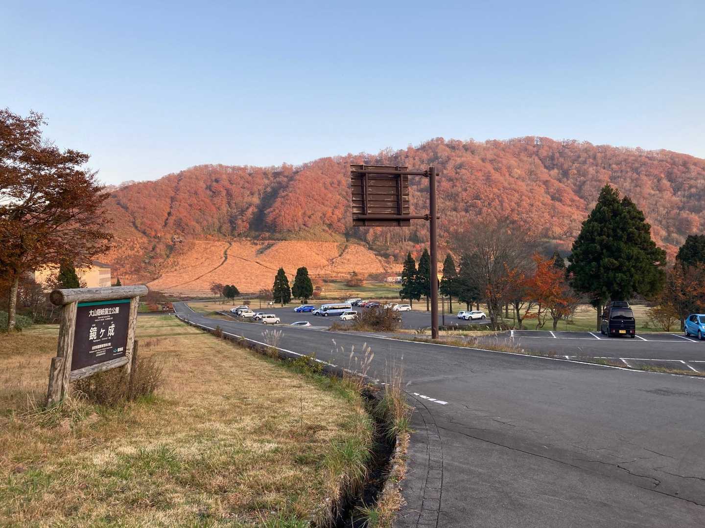 鏡ケ成キャンプ場登山口-烏ヶ山-新小屋峠 周回コースの写真