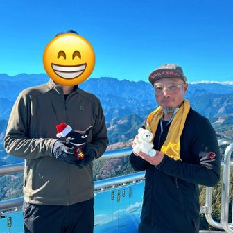 2人とも決して持たされているわけではなく、あくまで自主的に持っています