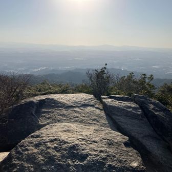 大岩展望台からの景色は霞んでいる。