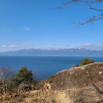少し霞んでるけど、比良山系が良く見えます🗻🗻🗻