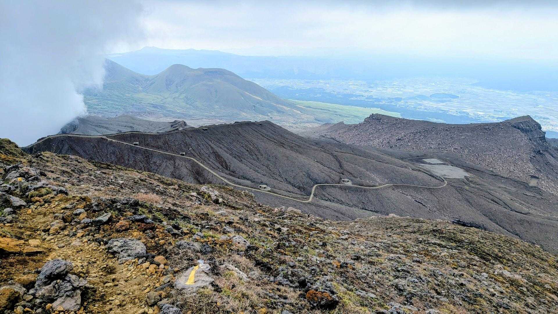 仙酔峡ルート周回 | 噴煙立ち登る大地の躍動を体感できる。阿蘇の王道コースの写真