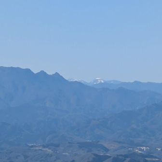 堂平山・笠山（乳房山）・大霧山 目の前に⛰️両神山
坂本へ降りるアヤシイコースも丸見えです