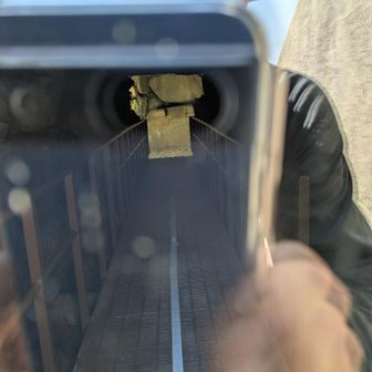 石室も人が近づくとライトが点きます。
中が良く見えまーす(笑)