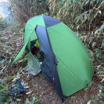 3時の時点で東沢乗越でビバーク決定。燕山荘に電話してキャンセル😭　情け無い😭
