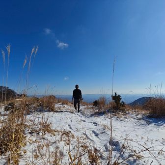 到着時にお二人休憩されたましたが、すぐに出発されて山頂貸し切りです😄