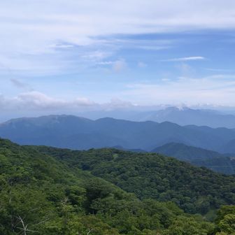 霊仙山と伊吹山の景色は
サマーになってる？w
