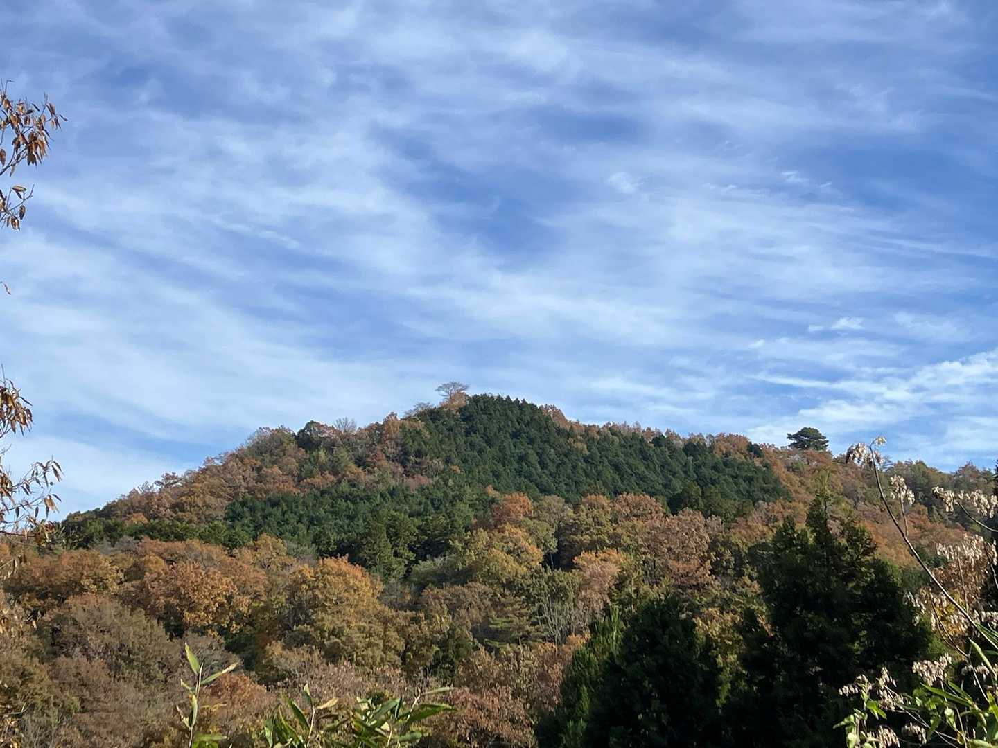 帰り道から竹田城跡を振り返る