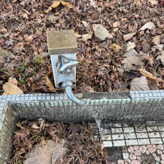 鋸山登山口駐車場には
水道があり
登山靴を洗わせて頂きました。
次のお山に
違う山の土や生物を
運びたく無いので
助かります。