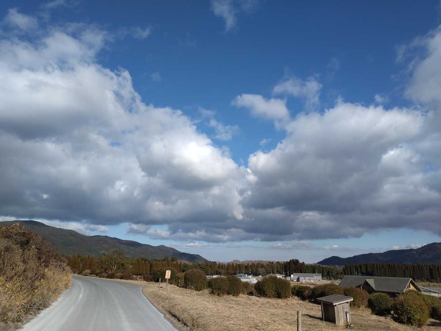 空に山に人に元気を頂いた１日🫶🏻よき日でした🧚🏻‍♀️