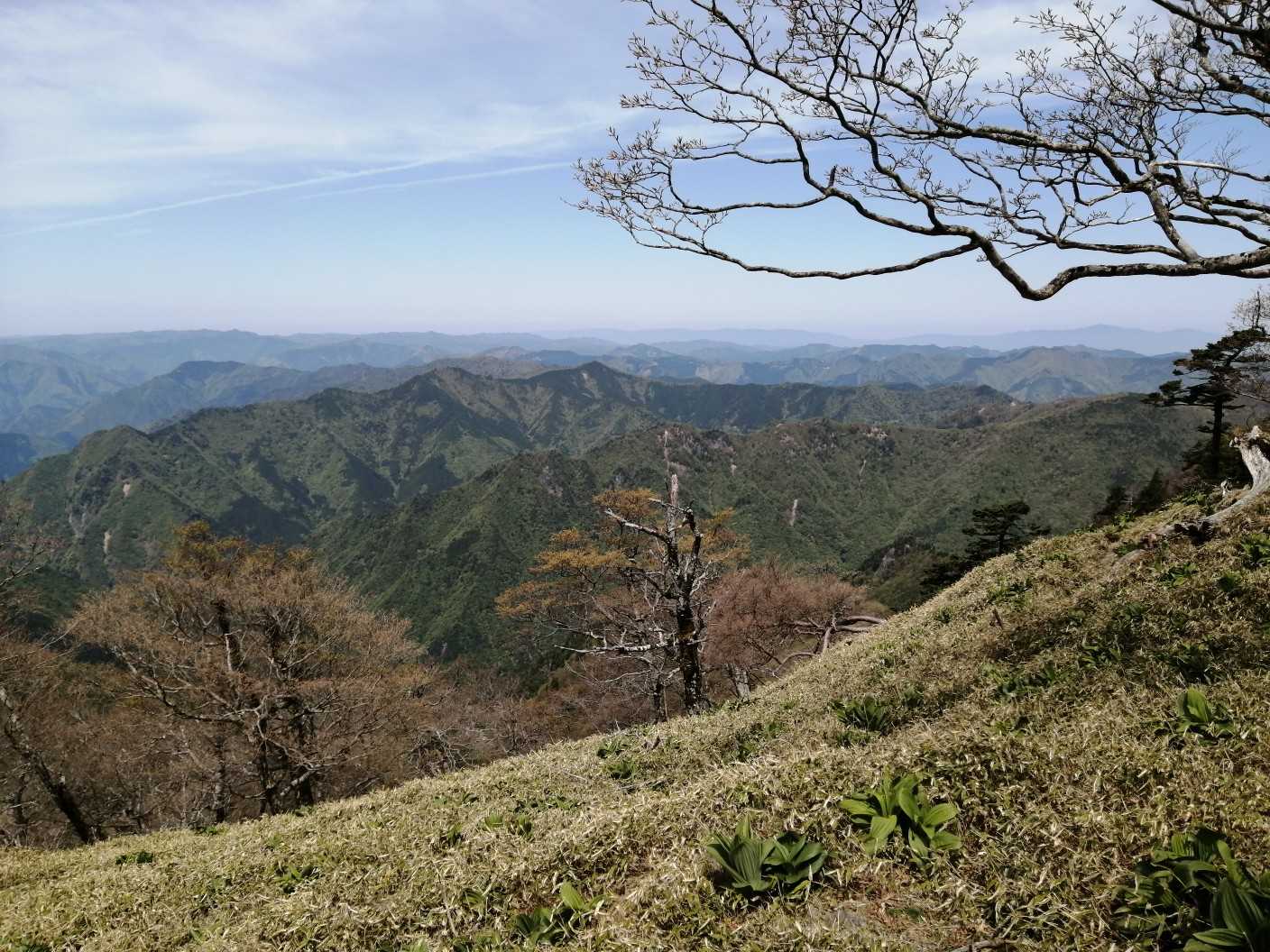 釈迦ヶ岳往復 | 360度に広がる大パノラマ。お釈迦様と奥駈道の稜線歩きの写真