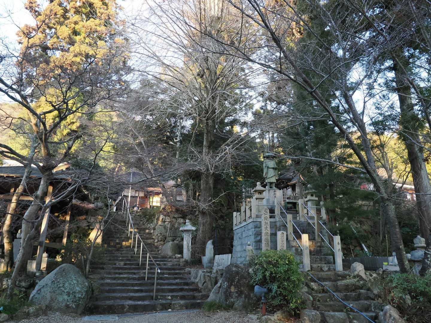 鷲林寺の弘法大師様。
今年も元気に歩けますように…
よろしくお願いします🙏