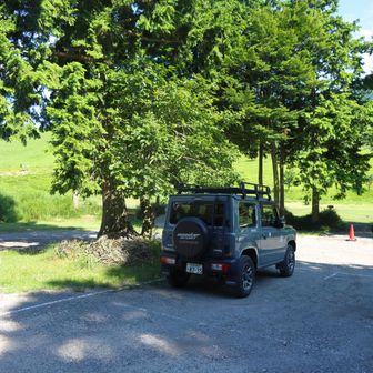 由布岳正面登山口駐車場
無料駐車場が満車で
有料駐車場に駐車