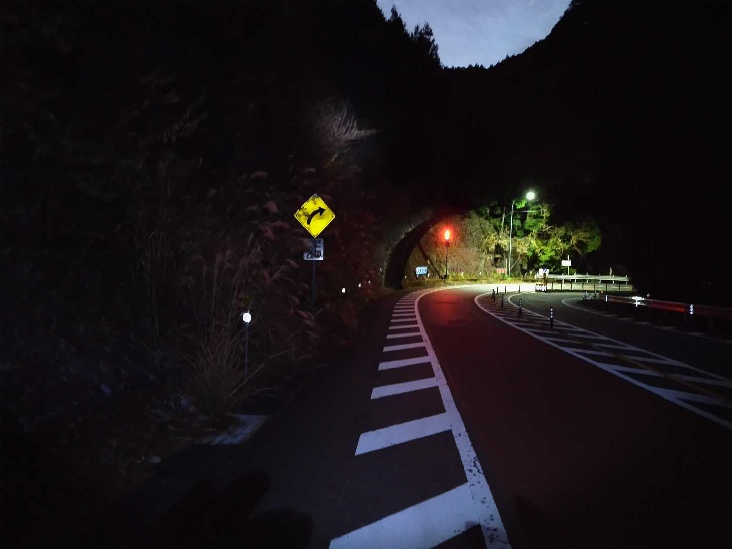 am5:30にSTARTのはずが、なんやかんやで今日も出遅れる💦
ではヘッデンつけてSTARTです🔦