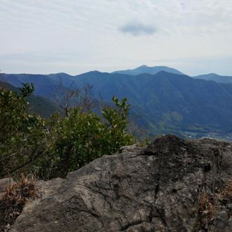 天狗岩から福智山方面を望む