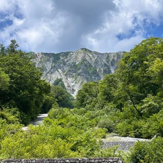 三の沢から真正面に剣ヶ峰