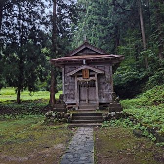 雨はやんでる鳥坂神社