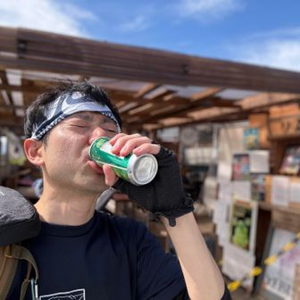 下山中は炭酸しか頭になかった。
出来ればファンタオレンジを飲みたかった。