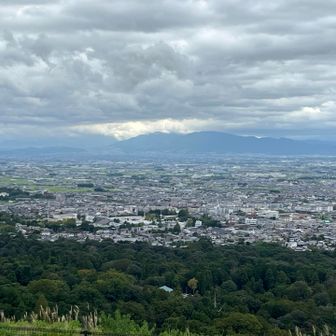 金剛山方面
ポンデリング…もとい、ミャクミャクがいるウチに行きたい😆