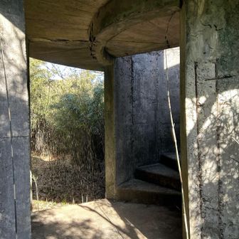 玄岳展望台、鉄筋が露出してきてそろそろ寿命かも…