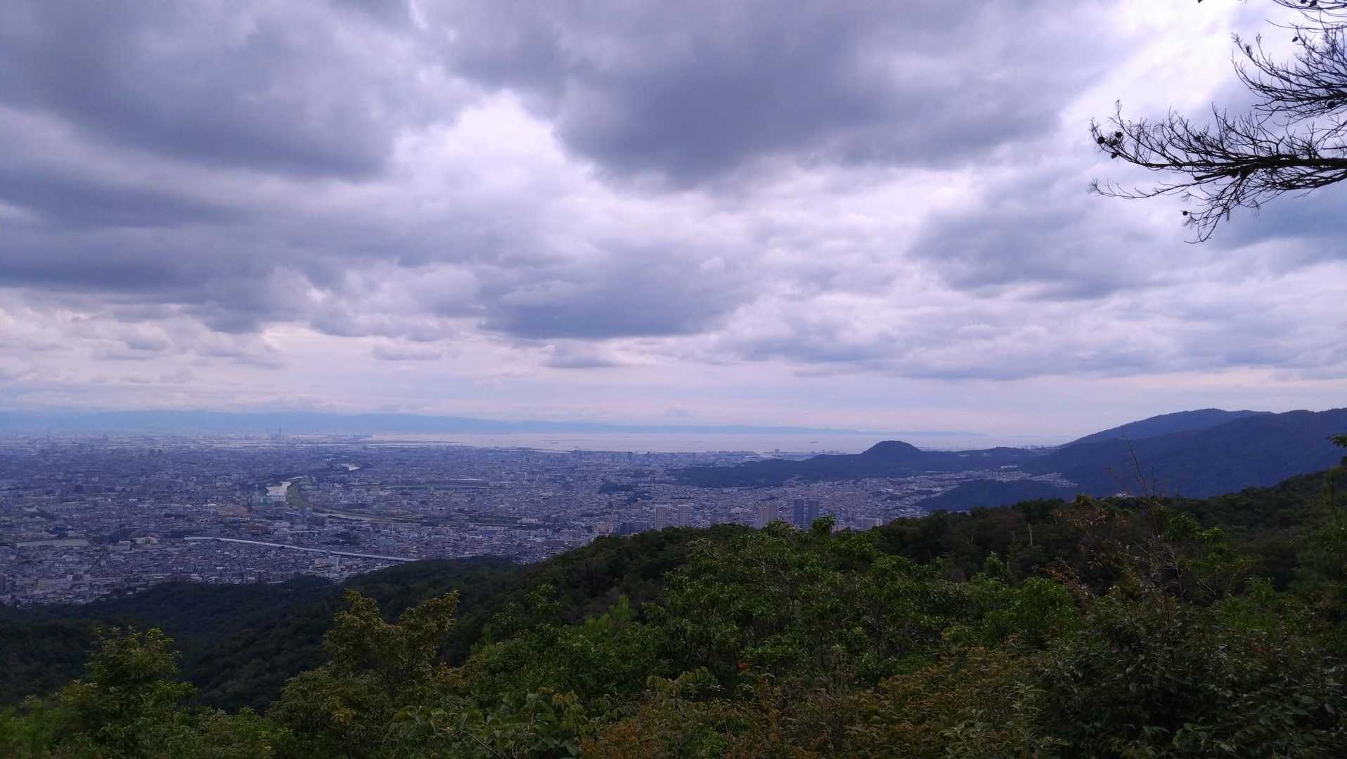 天宮塚から
甲山と海がきれいに見えてる