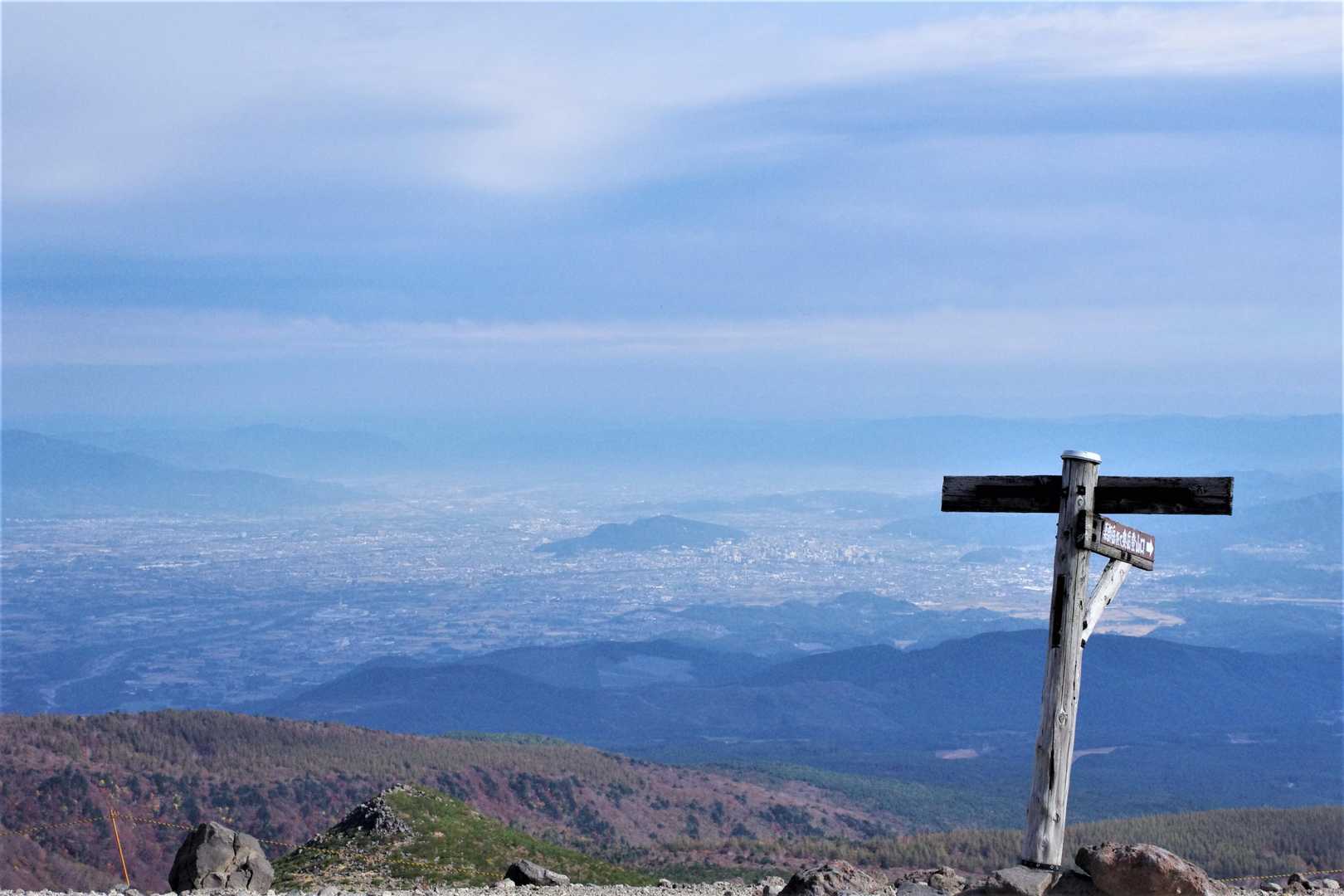 福島市街。