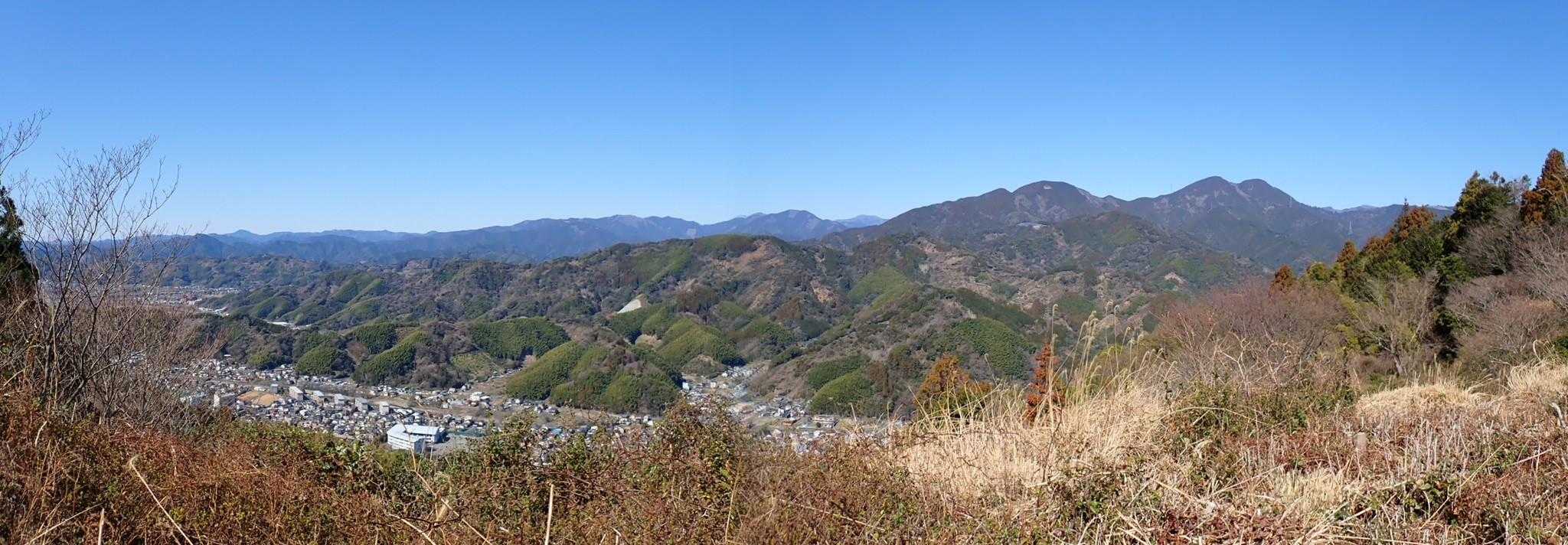 梶原アルプスの稜線にて