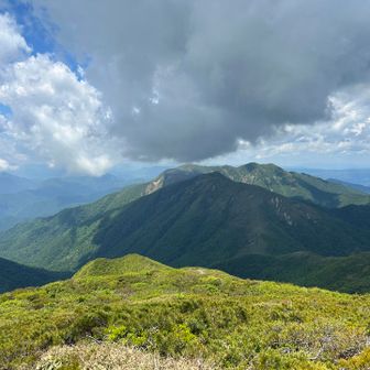 三本槍岳からの景色