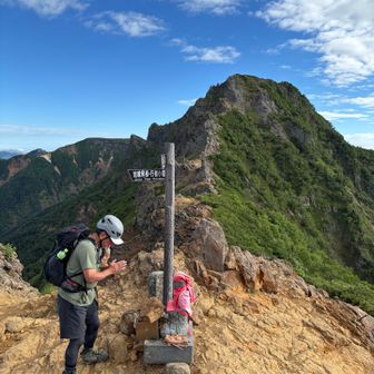 地蔵の頭　合掌🙏
家族の安寧と世界平治と登山の安全を願いました