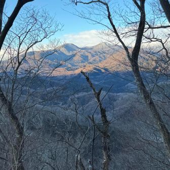 鎌倉山から見える泉ヶ岳
