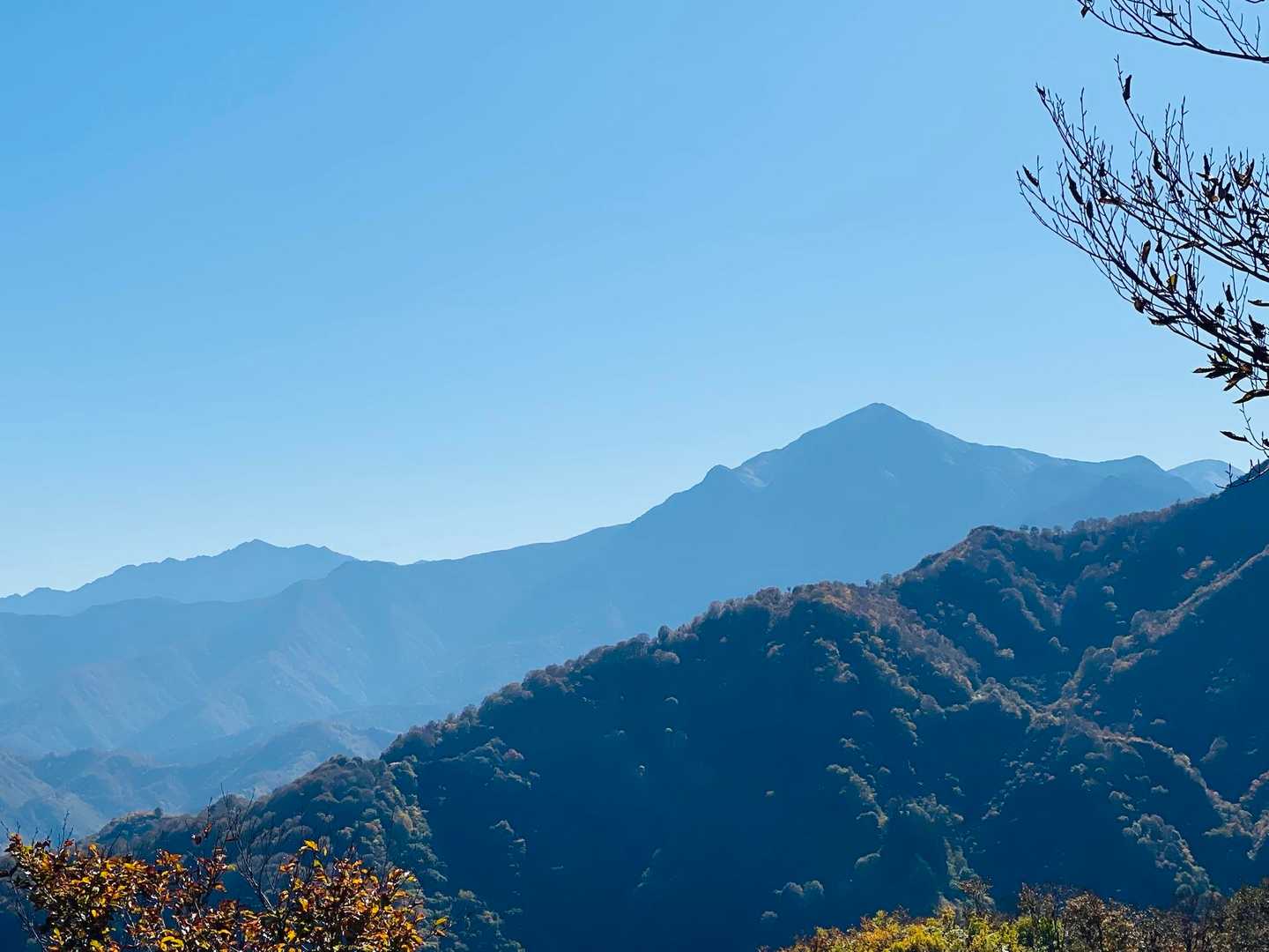 越後駒ヶ岳⛰️と荒沢岳⛰️