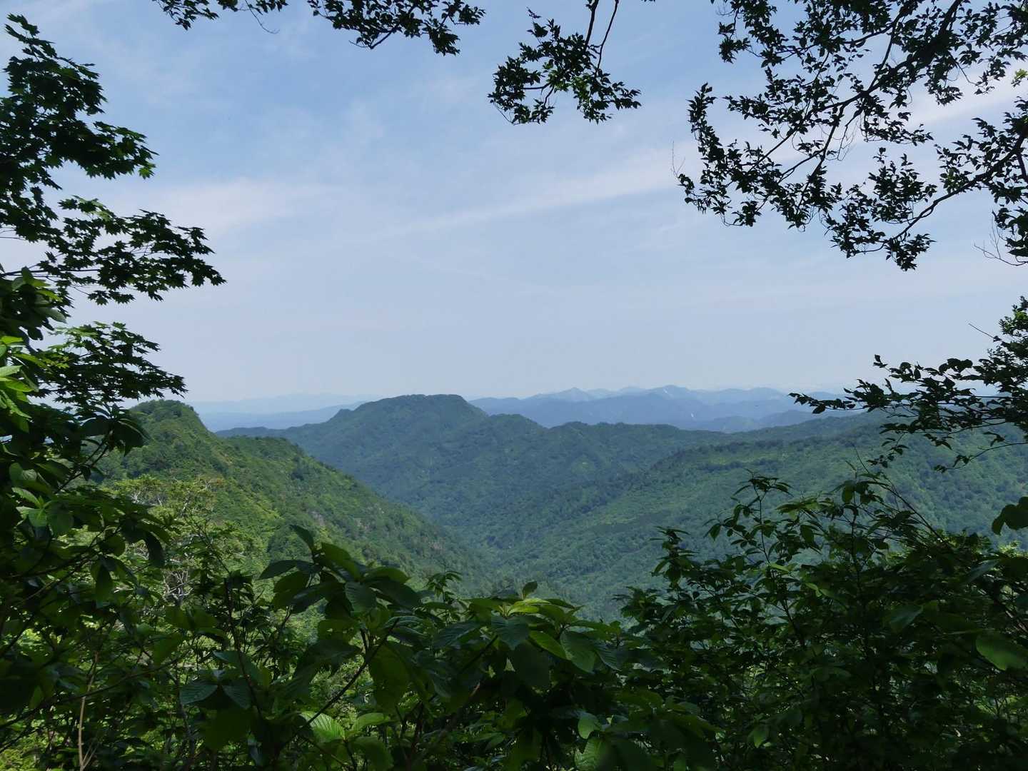 朳差岳（大石ダム彫刻公園）<千本峰・朳差岳>の写真