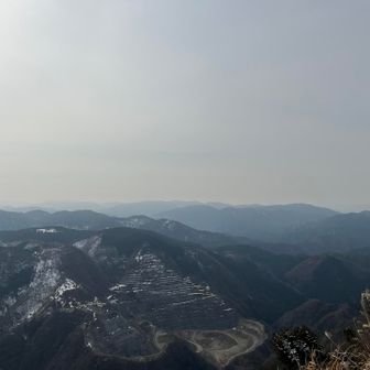 黄砂のせいか、霞んでる😓