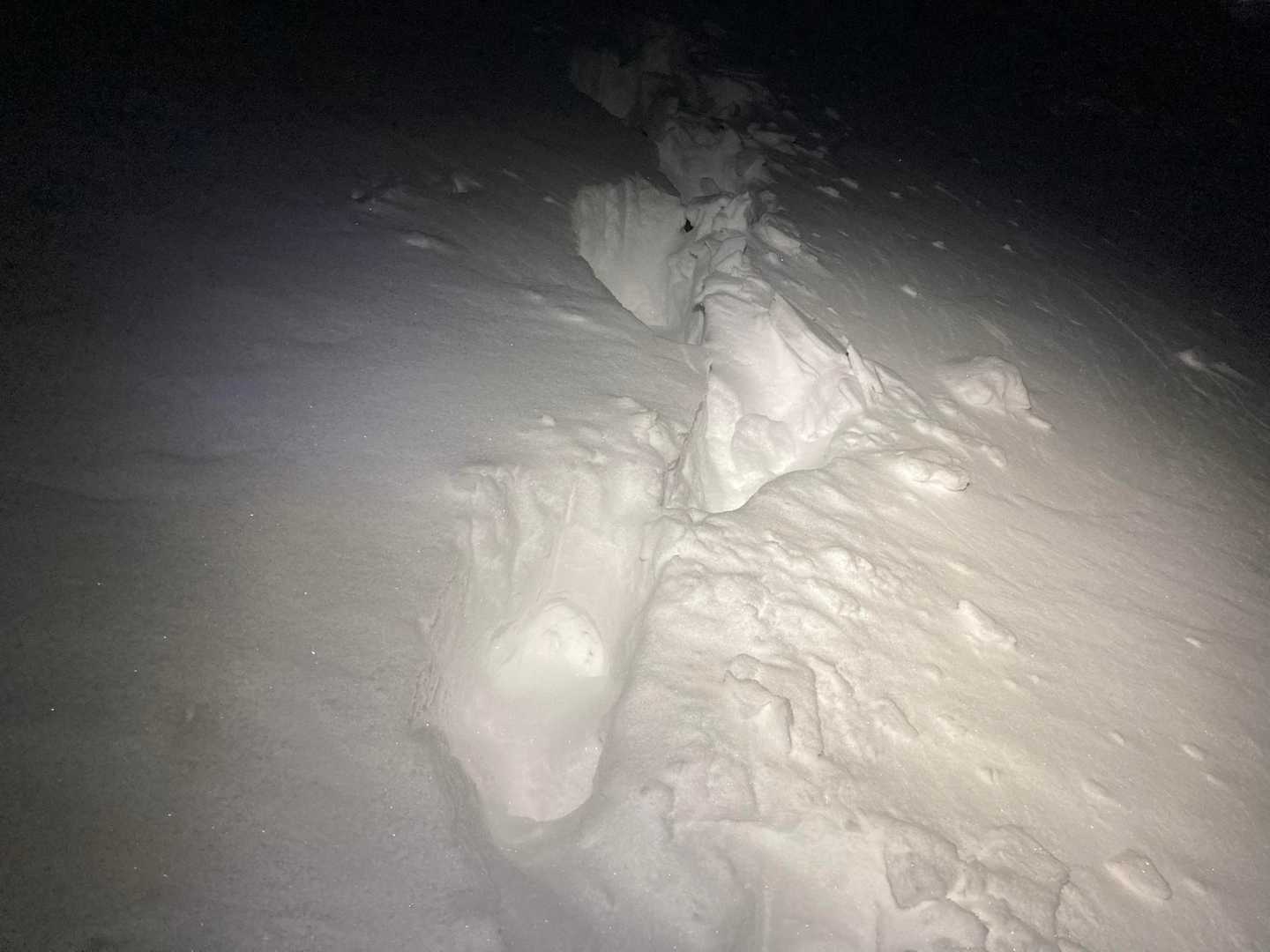 昨日の夕方から未明まで降った雪がだいぶ積もってます。
