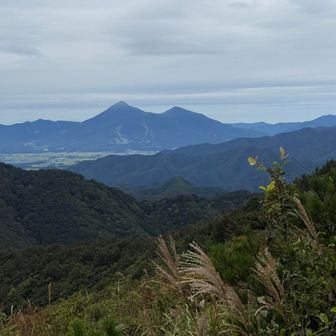 威風堂々　磐梯山🏔️と西吾妻？