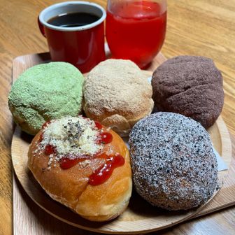念願の揚げパン‼️‼️美味しかった❤️土日祝は5個セットのみ販売。14時まで買える