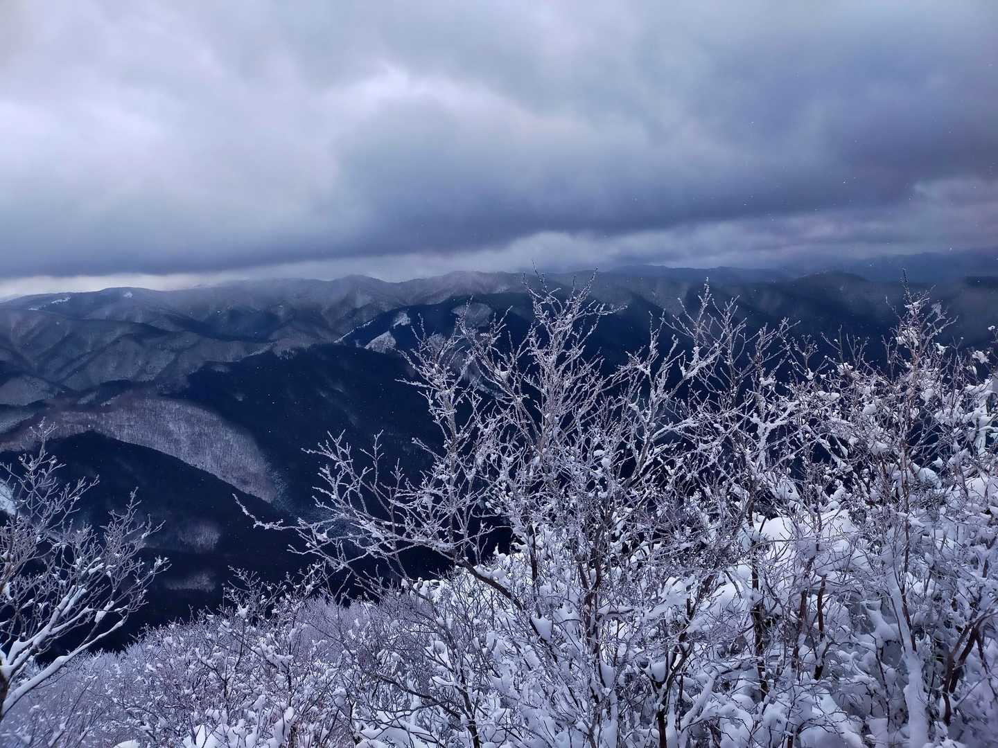 高見山 | 三峰山や金剛連山など360度の大展望。下山後はたかすみ温泉への写真