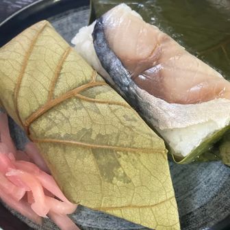 柿の葉寿しもしゃりがほどよく柔らかくて美味！