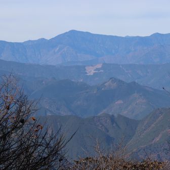 大無間山・小無間山
左はコスケさんが登った風イラズかな？