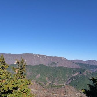展望岩からの景色①
御池岳が見えます！